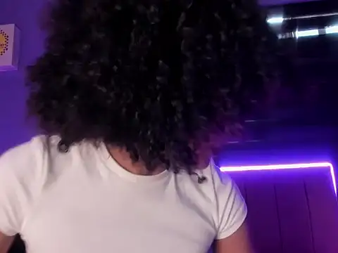 Snapshot of CintiaWalker chatting on January 2026 12:44:02 PM CintiaWalker online show from January 2026 12:44:02 PM