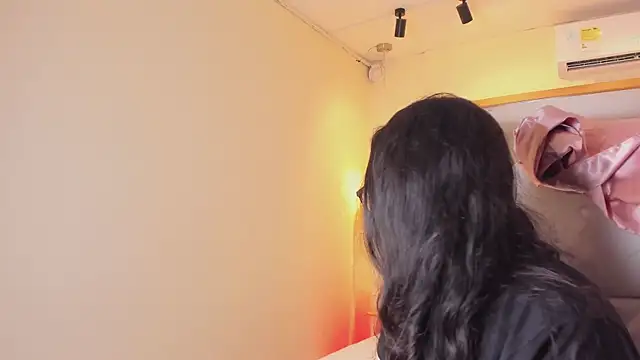 PerlaPreciosa online show from March 2026 03:50:01 AM