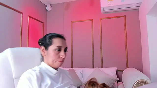 PerlaPreciosa online show from December 2025 03:55:01 AM