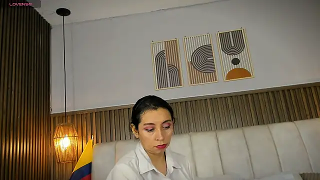 Snapshot of PerlaPreciosa chatting on July 2026 04:02:01 AM PerlaPreciosa online show from July 2026 04:02:01 AM