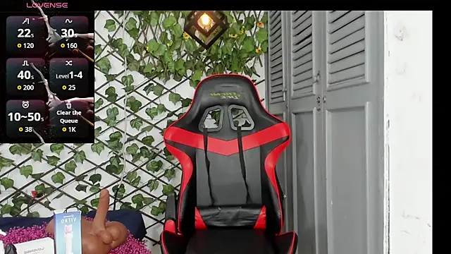 dani-lue online show from November 2025 12:16:01 PM