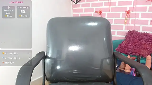 dani-lue online show from March 2025 03:16:02 PM