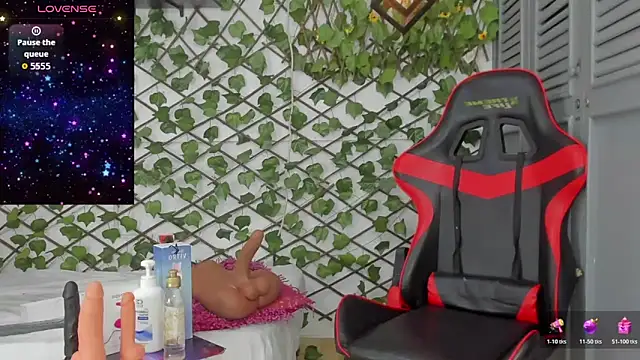 dani-lue online show from November 2025 01:04:02 PM