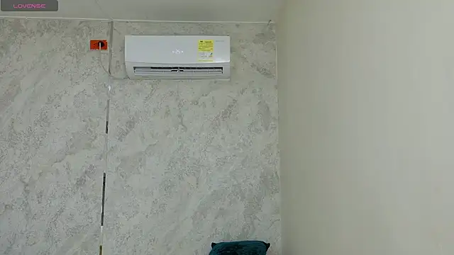 dani-lue online show from May 2026 01:52:02 PM