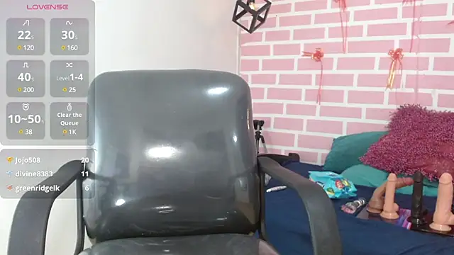 dani-lue online show from March 2025 06:21:02 PM
