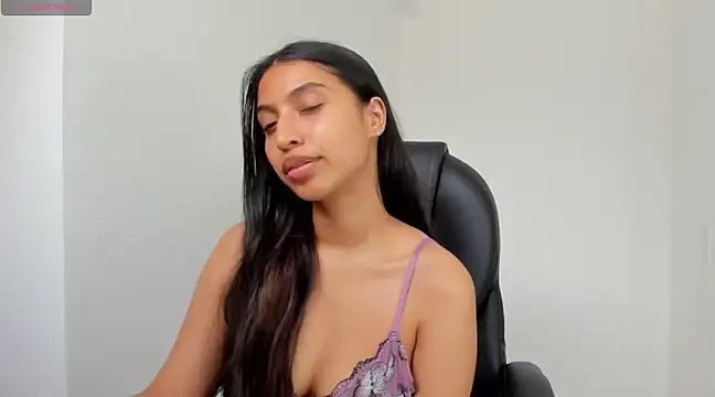 Snapshot of Ninna--1 chatting on March 2025 08:44:02 PM Ninna--1 online show from March 2025 08:44:02 PM