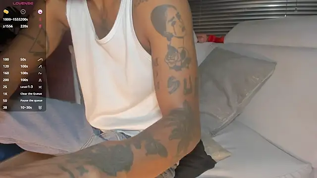 JhonyMiller  online show from April 2026 04:57:02 PM