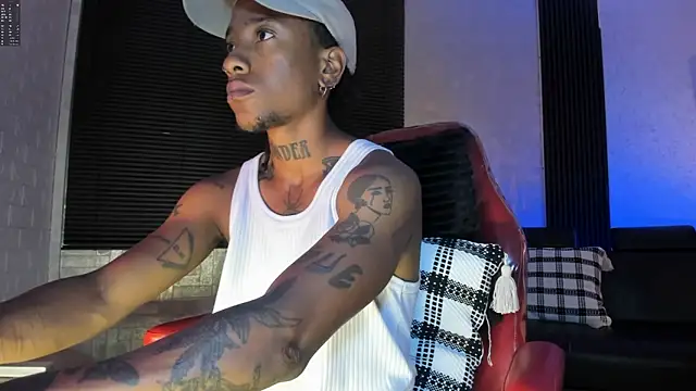 JhonyMiller  online show from February 2026 11:49:02 PM