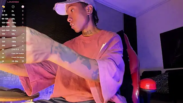 JhonyMiller  online show from December 2025 05:48:01 PM