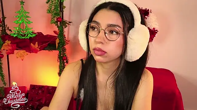 Snapshot of Sweet_Nyx chatting on December 2025 05:52:02 PM Sweet Nyx online show from December 2025 05:52:02 PM