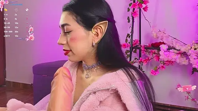 Snapshot of Sweet_Nyx chatting on October 2025 09:49:02 PM Sweet Nyx online show from October 2025 09:49:02 PM