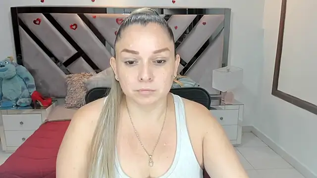 Snapshot of natalia5560 chatting on October 2025 01:46:02 PM natalia5560 online show from October 2025 01:46:02 PM