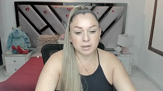 natalia5560 online show from November 2025 01:27:02 PM