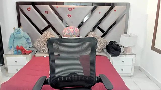 natalia5560 online show from November 2025 01:48:02 PM