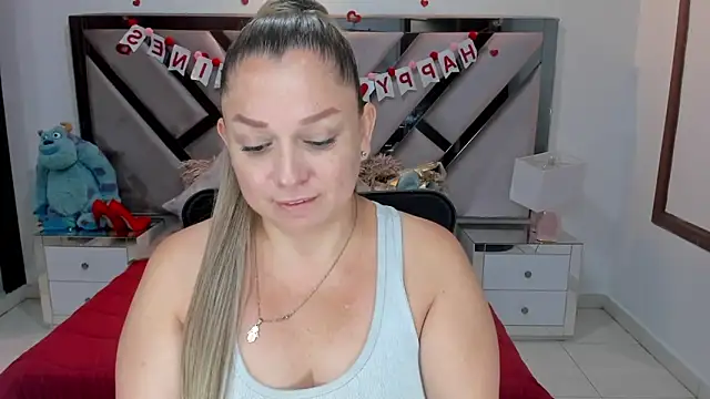 Snapshot of natalia5560 chatting on October 2025 12:41:02 PM natalia5560 online show from October 2025 12:41:02 PM