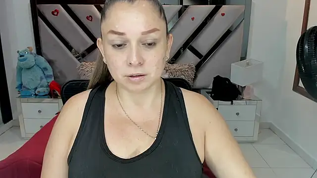 Snapshot of natalia5560 chatting on October 2025 01:01:02 PM natalia5560 online show from October 2025 01:01:02 PM