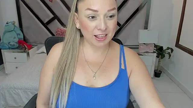 natalia5560 online show from November 2025 01:34:01 PM