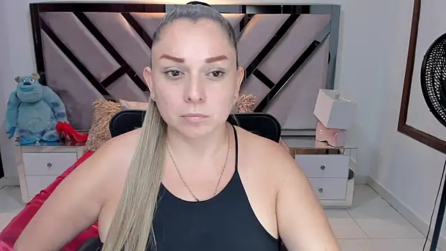 Snapshot of natalia5560 chatting on September 2025 02:38:02 PM natalia5560 online show from September 2025 02:38:02 PM
