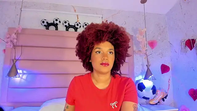 Snapshot of loladupont chatting on June 2026 03:12:02 AM loladupont online show from June 2026 03:12:02 AM