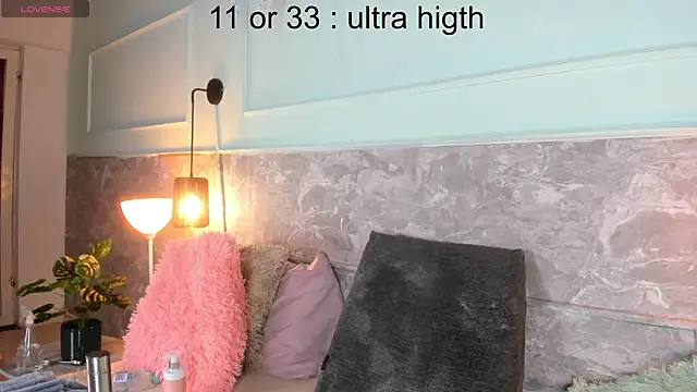 Little lili19 online show from April 2026 08:22:02 PM