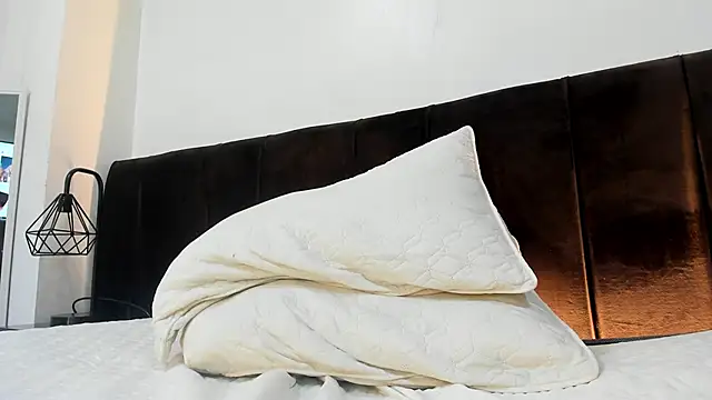 Snapshot of AbrilSonne chatting on March 2025 04:57:02 AM AbrilSonne online show from March 2025 04:57:02 AM