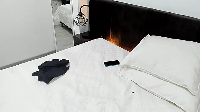 Snapshot of AbrilSonne chatting on March 2025 10:53:01 PM AbrilSonne online show from March 2025 10:53:01 PM