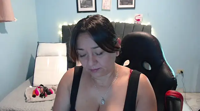 AngelRouss online show from February 2025 10:10:02 AM