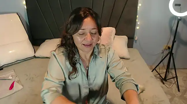 AngelRouss online show from January 2025 07:15:01 PM