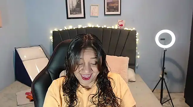 AngelRouss online show from January 2025 11:37:02 AM