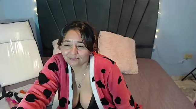 AngelRouss online show from January 2025 03:37:01 PM