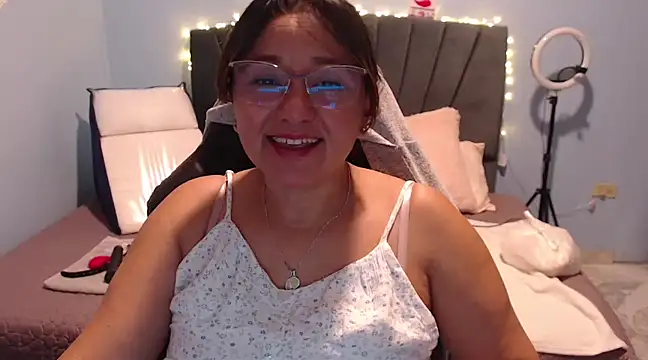 AngelRouss online show from February 2025 11:58:01 AM