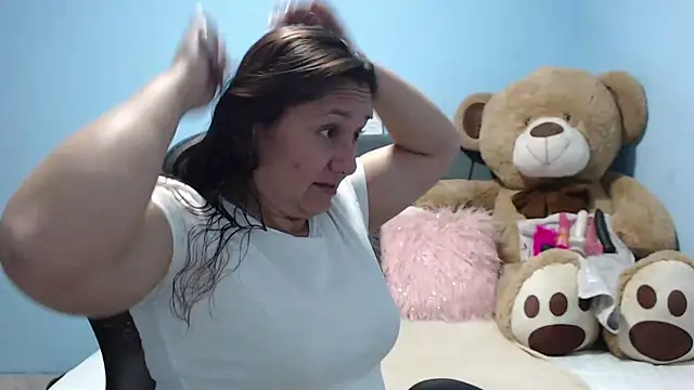 AngelRouss online show from October 2025 05:12:02 AM