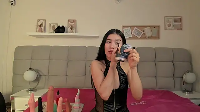 Chlooe Zoe online show from February 2026 11:23:01 AM