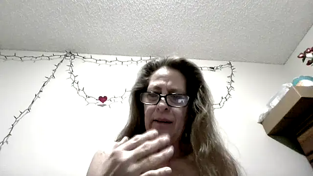 Keywest Kate online show from April 2026 12:01:01 PM