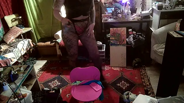 Snapshot of SilverandFox chatting on March 2025 08:41:02 AM SilverandFox online show from March 2025 08:41:02 AM