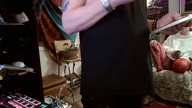 Snapshot of SilverandFox chatting on February 2025 01:10:02 PM SilverandFox online show from February 2025 01:10:02 PM