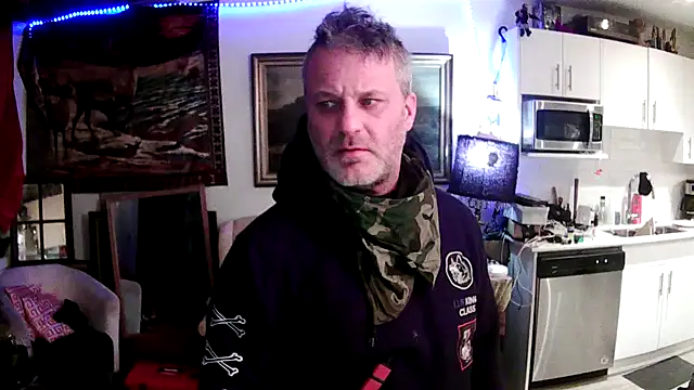 Snapshot of SilverandFox chatting on January 2025 06:19:02 AM SilverandFox online show from January 2025 06:19:02 AM