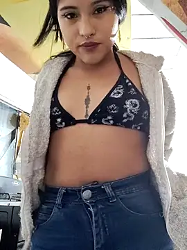 Snapshot of lovelypocahontas11 chatting on February 2025 03:23:02 AM lovelypocahontas11 online show from February 2025 03:23:02 AM