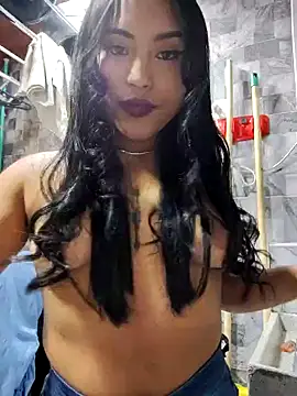 Snapshot of lovelypocahontas11 chatting on January 2025 03:05:02 AM lovelypocahontas11 online show from January 2025 03:05:02 AM