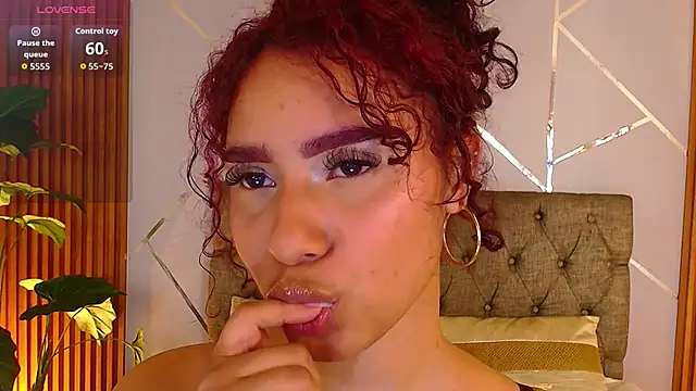 charlottee white online show from March 2026 10:01:01 PM