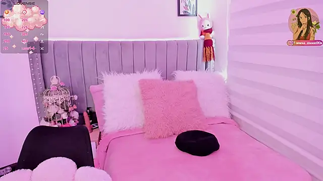 vanesa moon   online show from November 2025 01:23:01 PM