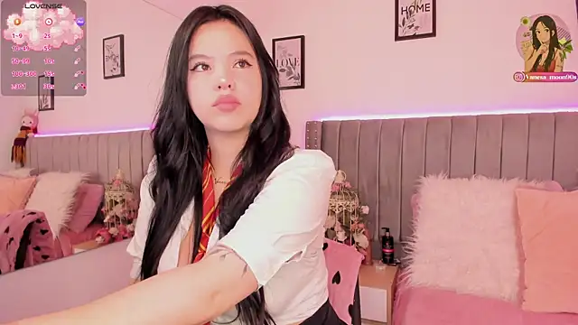 vanesa moon   online show from December 2025 12:38:02 AM