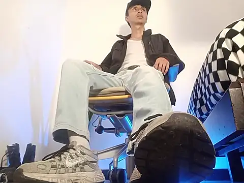 codysmith online show from November 2025 08:57:02 PM