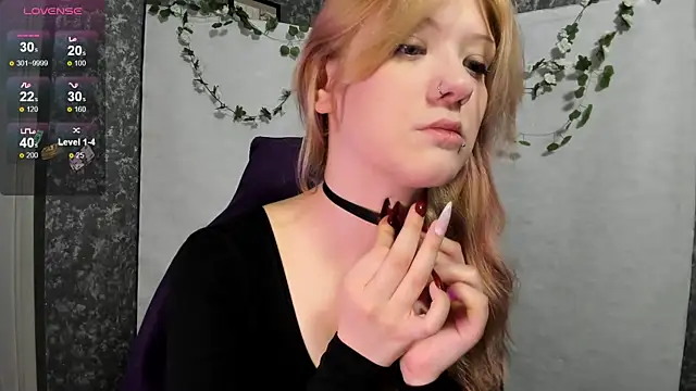 Lina Vi online show from April 2026 08:15:02 PM