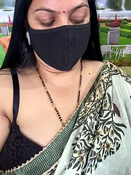 FlatVincy4 online show from November 2025 04:43:02 PM