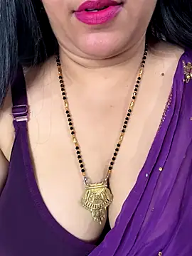 FlatVincy4 online show from November 2025 04:11:02 PM