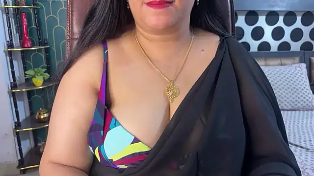 FlatVincy4 online show from May 2026 06:04:01 PM