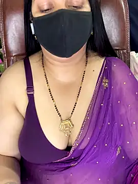 FlatVincy4 online show from November 2025 11:03:02 PM