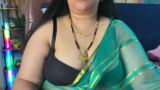 FlatVincy4 online show from April 2026 04:13:02 PM