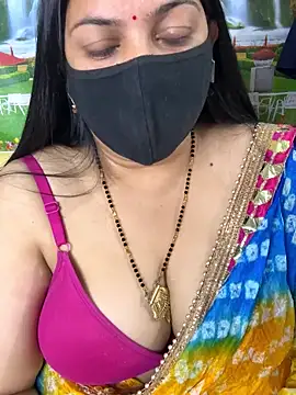 FlatVincy4 online show from November 2025 03:59:01 PM